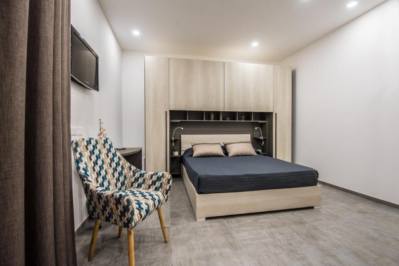 Il Vespro Bed & Breakfast Comiso Bagian luar foto