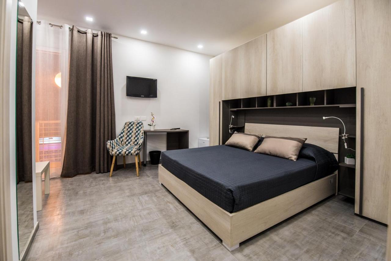 Il Vespro Bed & Breakfast Comiso Bagian luar foto