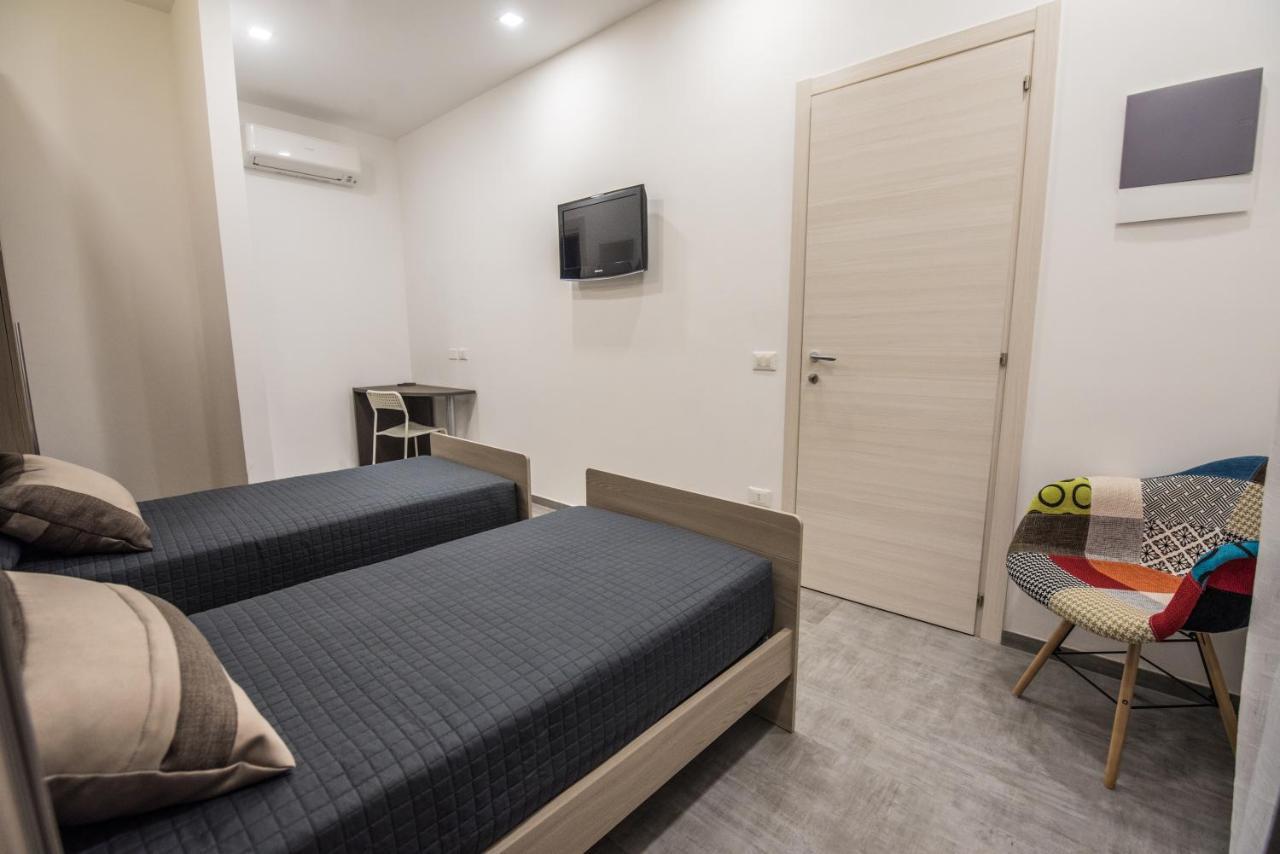 Il Vespro Bed & Breakfast Comiso Bagian luar foto