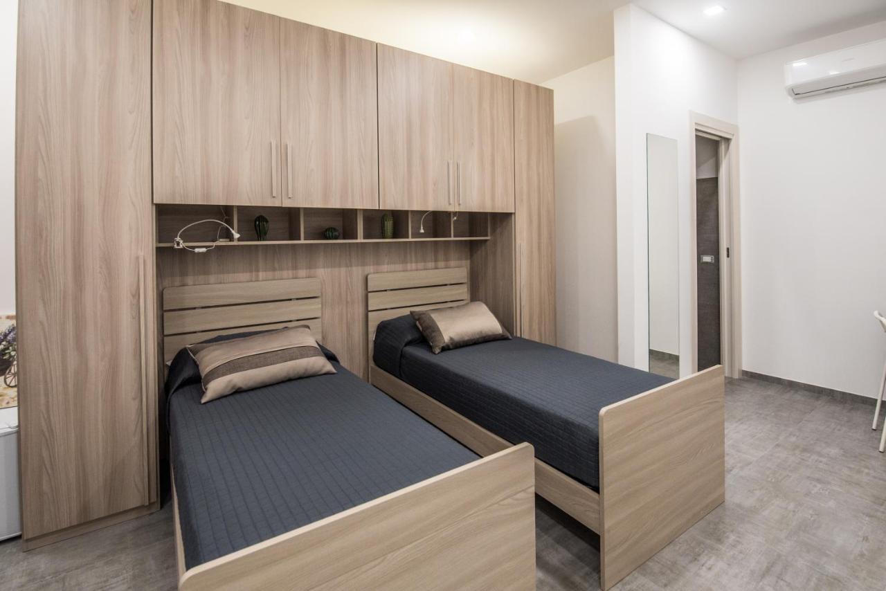 Il Vespro Bed & Breakfast Comiso Bagian luar foto