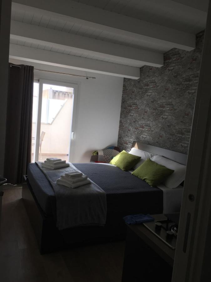 Il Vespro Bed & Breakfast Comiso Bagian luar foto