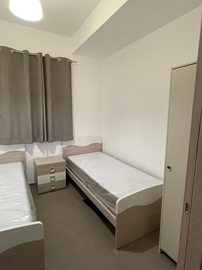 Il Vespro Bed & Breakfast Comiso Bagian luar foto