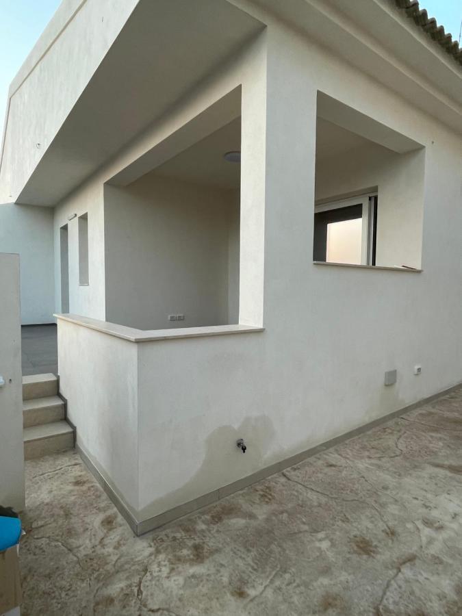 Il Vespro Bed & Breakfast Comiso Bagian luar foto